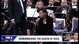 Jennifer Hudson Performs "Amazing Grace" (Aretha Franklin Memorial)