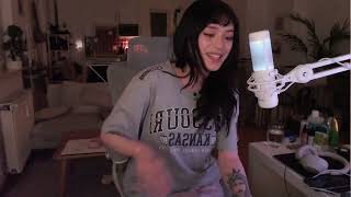 Jadeyanh shows her tattoos