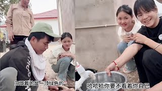 小陈的老挝媳妇儿 给大家看看表姐的女儿 一样貌美如花