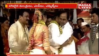 పరిటాల శ్రీరామకు కేసీఆర్ ఆలింగనం | TS CM KCR Attend Paritala Sriram Marriage| Anantapur|Mahaa News