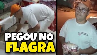 AÇOUGUEIRO É DEMITIDO APÓS SER FLAGRADO ROUBANDO CARNE!