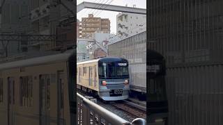 中目黒駅に入線する東京メトロ13000系 #東京メトロ日比谷線 #railway #train #shorts