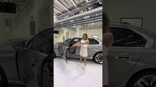 OMG … how crazy is this BMW i7 door function?!  #shorts | jessicarmaniac | luxury | 7series