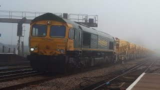 Freightliner 66619 TnT 66599 the HOBC through a foggy Paddock Wood towarads Tonbridge 23/2/19