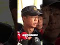 小草聚集北檢挺 柯文哲 警方舉牌第一次警告！