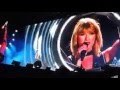 Taylor Swift singing 