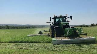 John Deere 6515 tractor and Samasz Triple Mower Demo