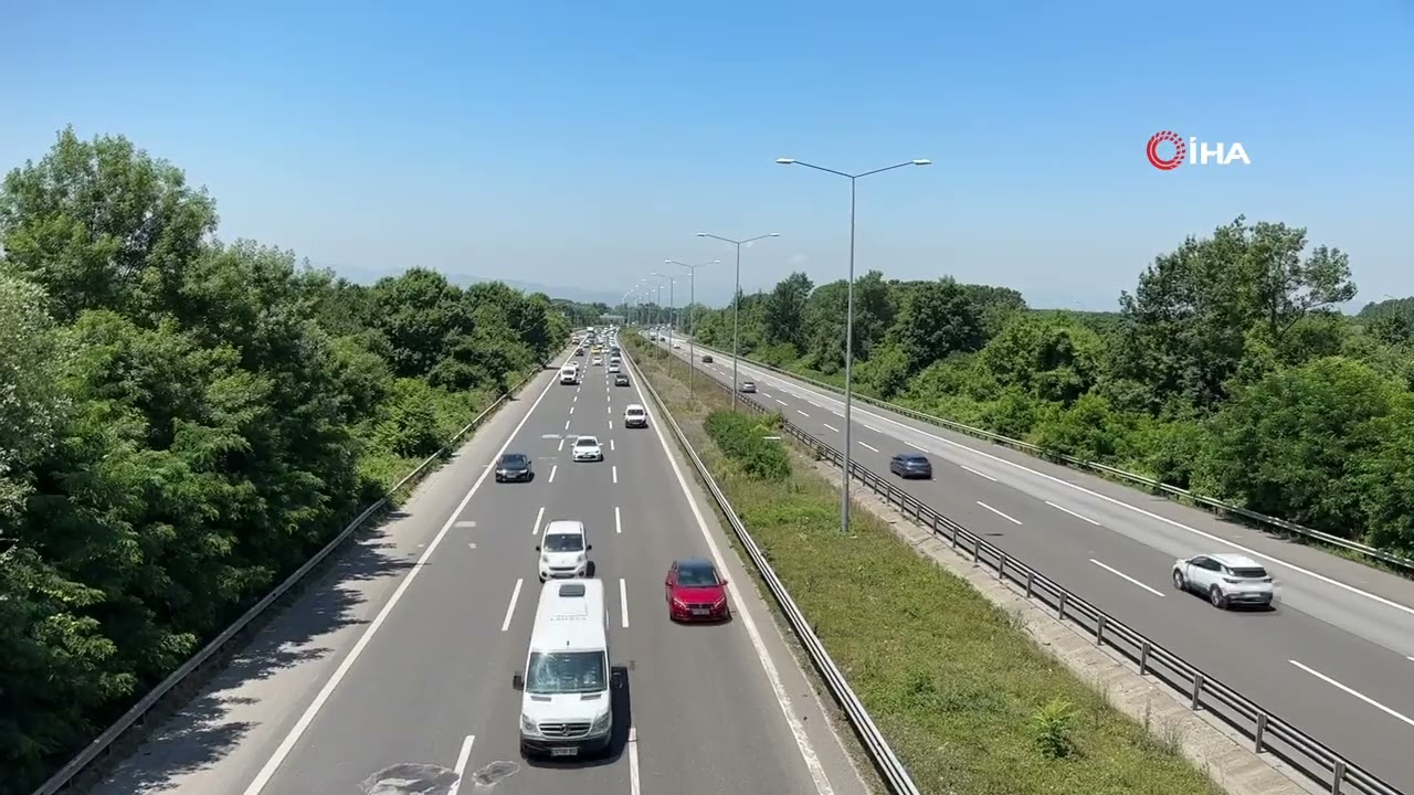 TEM Otoyolu'ndaki Yoğunluk Drone Ile Görüntülendi - YouTube