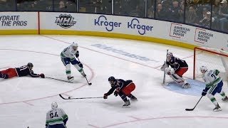 Ryan Murray Great Play to Break Up a 3-on-1 (Mar. 1, 2020)