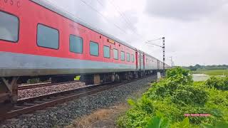 Massive Offlink Of Mountain Train Furious Skipping At Beautiful Curve||Puri - Kamakhya Express ||ER