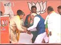 Narendra Modi Invites Chandra Babu To Sit Beside Him In Mahabubnagar Meet