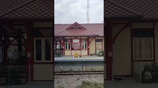 นั่งรถไฟเที่ยว ณ สถานีปราณบุรี