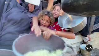 Palestinians scramble to receive food amid aid shortage | VOA News