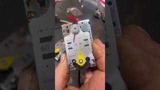 How to Calibrating a Honeywell Pneumatic Thermostat in a few easy steps.