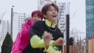 Just Hyunjin dancing Miroh | Stray Kids