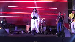 Nilufar Azizova performing “I Feel Good” by James Brown at Battle of the Bands 2022