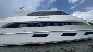 108' 2023 Hargrave Sky Lounge NEW BOAT