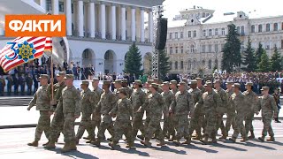 Хрещатиком пройшли військовослужбовці країн-партнерів України