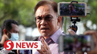 Issue of MP support is not a police concern, says Anwar