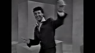 Tom Jones Sings It's Not Unusual  (June 13, 1965) on The Ed Sullivan Show