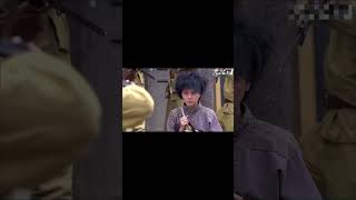 小乞丐竟是功夫高手，用一根棍子打倒一片日軍！#shorts【功夫電影！】高清 | 國語 |經典 #華語 #電影 #動作片#功夫电影 #武俠