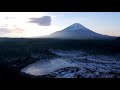 frozen over lake shojiko 全面凍結の精進湖と富士山