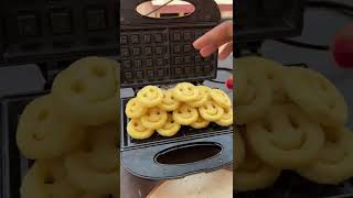 McCain Smiley Se Waffle Try kia - So Much oil came out 😱😱 | Day 15 of 30 Days Challenge | So Saute