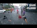 Heavy Rain, Flood In South Surabaya, Children Play And Enjoy It ‼️The Sound of Rain on an Umbrella