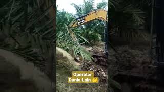 Operator dari dunia Lain #shorts #sany #excavator #viral