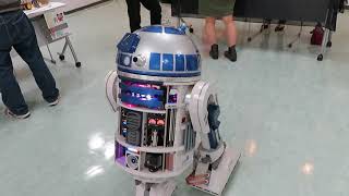 R2-D2実物大