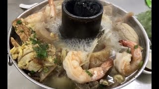 【越南自由行】在胡志明市巷弄裡的美食-超好吃的炭火【海鮮魚頭火鍋】。#EP6