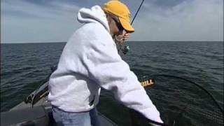 Al Lindner explains why he loves the jig bite for Walleye