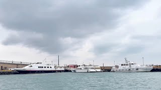 人生第一次渡輪搭乘初體驗 淡水渡輪 ( 淡水老街 - 漁人碼頭往返 ) Tamsui River 20220306 #偽出國 | 4K UHD