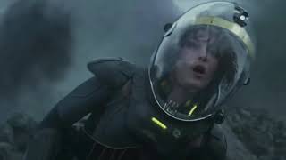 Prometheus: The REAL reason Vickers (Charlize Theron) tries to outrun the ship.