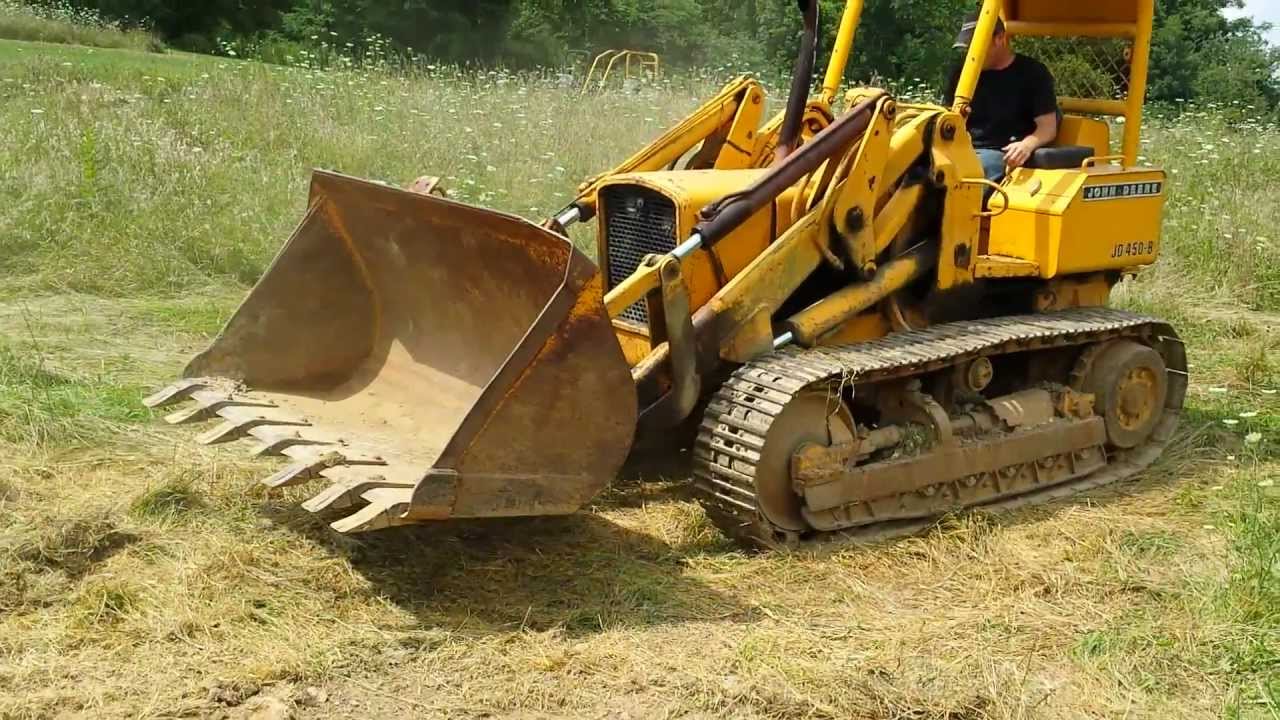 1970 John Deere 450B Loader. - YouTube