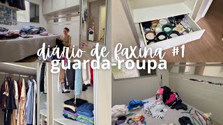 DIÁRIO DE FAXINA FIM DE ANO #1 |Separando roupas para doação e limpando o guarda-roupa 🫧🛍️