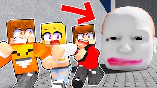 UCIEKAMY PRZED DUŻĄ STRASZNĄ GŁOWĄ w MINECRAFT! (Roblox Escape Running Head)