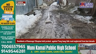 Residents of Ramnagri Shopian hold protest  against Tang baag link road neglected from last decade