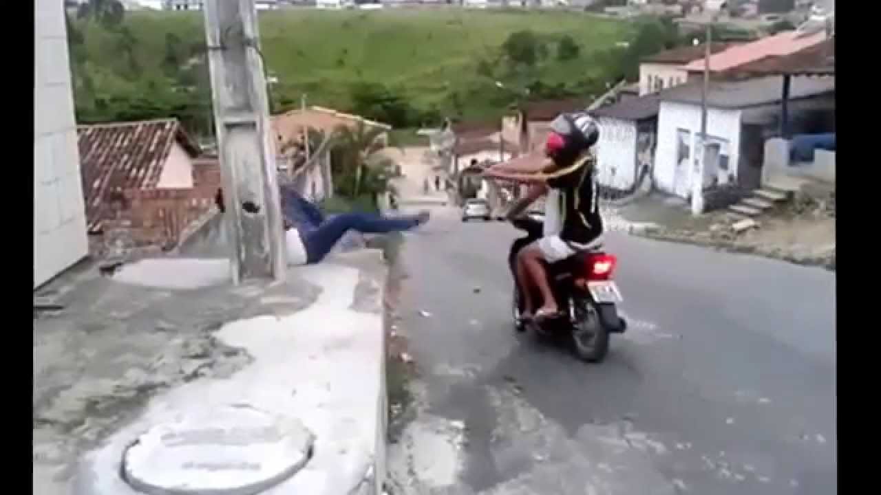 Broma En La Calle Youtube
