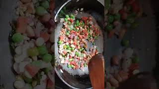 मऊ मोकळा शेवई उपमा वेगळ्या पद्धतीने | चिकट, लगदा न होता mix veg shevai upama recipe