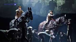 War Horse: Ontmoet die SA-akteur wat die perd-poppe help beman