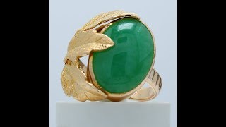 Vintage Men's Oval Jade Ring with Leaf Floral Motif in 14k Yellow Gold