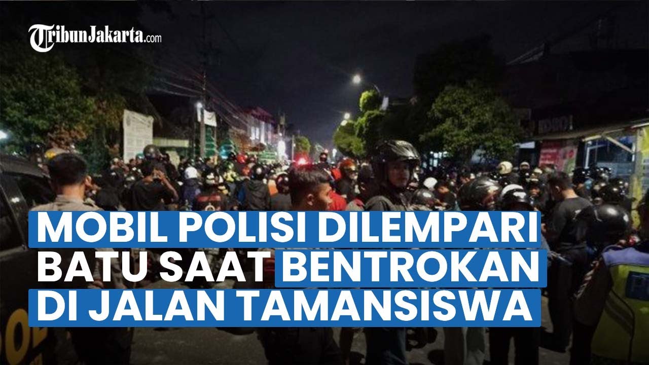 Mobil Polisi Dilempari Batu Saat Bentrok 2 Kelompok Massa Di Jalan ...