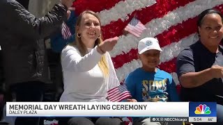 Chicago celebrates Memorial Day with wreath laying and parade