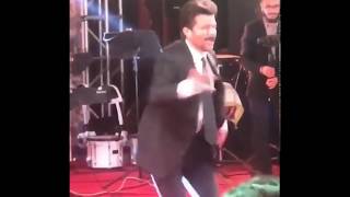 Anil Kapoor can't contain his excitement at daughter's reception! #SonamKiShaadi