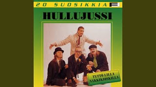 Tyttö lilla nakkikioskilla