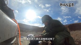 在海拔四千米山顶上奔跑结果有高反了