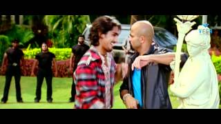 Aata Movie Scenes - Siddharth dropping Ileana at the villains house - Sunil, DSP
