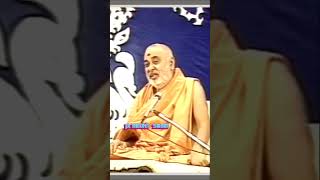 સંતોષ મહાધન - PRAMUKH SWAMI MAHARAJ