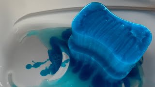 ASMR Esponjas novas com sabão líquido e Pato Azul 🩵💙🫧 New sponges with liquid soap and blue cleaner